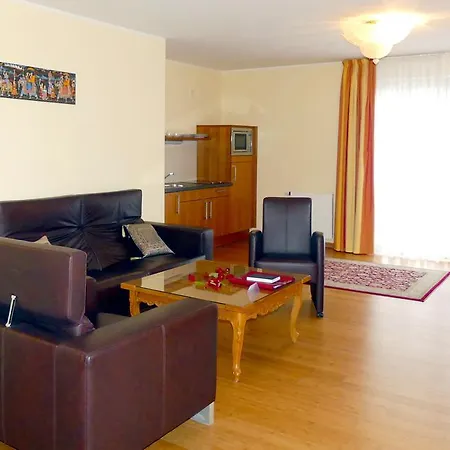 Raj Mahal 4* كاستروب روكسل