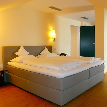 Raj Mahal 4*