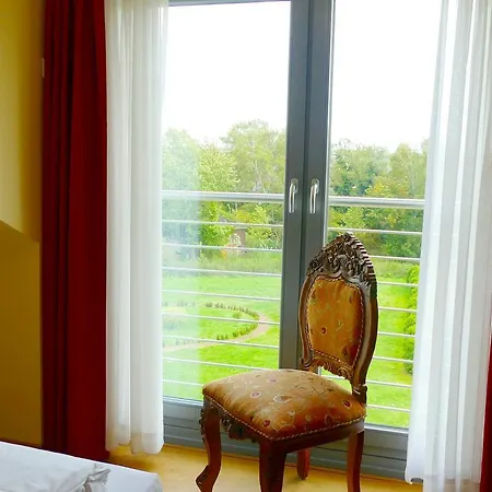 Raj Mahal فندق كاستروب روكسل