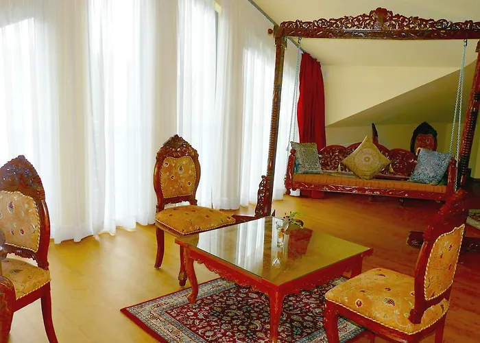 Hotel Raj Mahal 4*